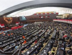 Dewan Perwakilan Rakyat Setujui Lelang Kapal Perang Eks KRI Ki Hajar Dewantara-364