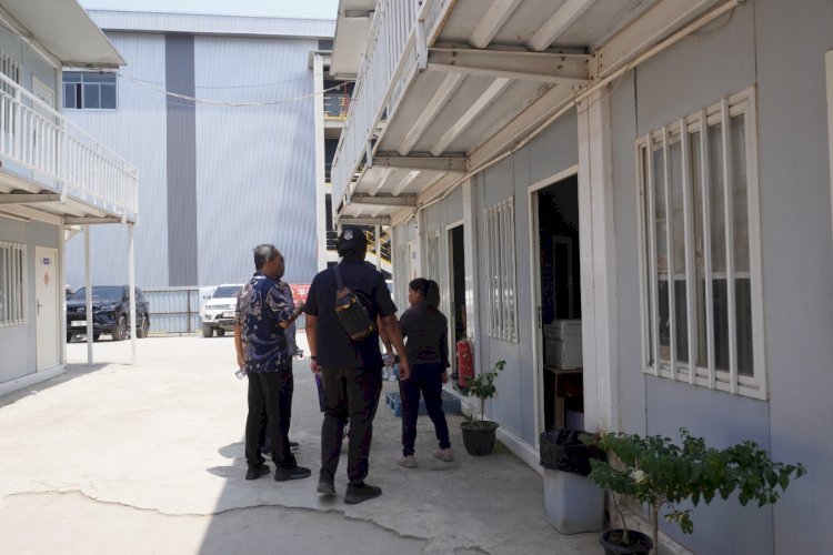 Dua WNA Dideportasi Setelah Terjaring Operasi Imigrasi di Kendal