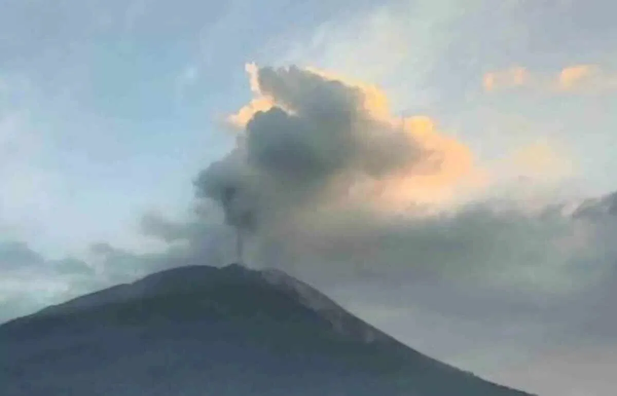 Ancaman Abu Vulkanik dari Gunung Lewotolok Terhadap Penerbangan