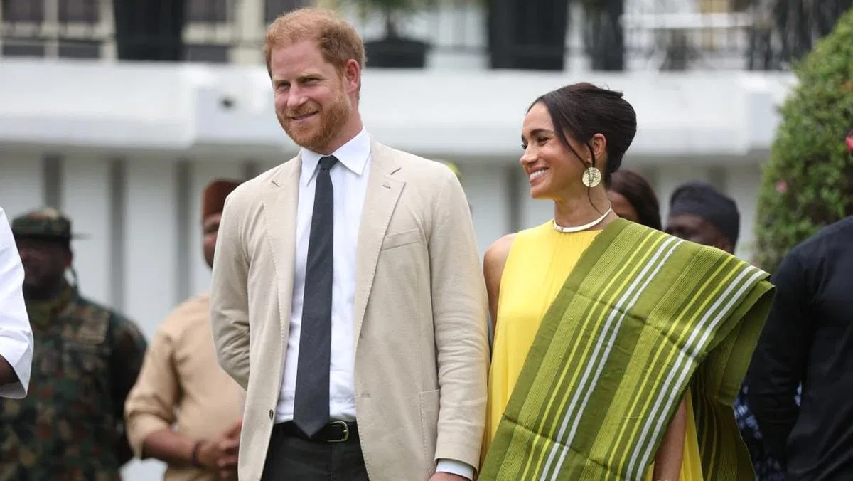 Pangeran Harry dan Meghan Markle Resmi Menjadi Rakyat Biasa Pangeran Harry dan Meghan Markle Resmi Menjadi Rakyat Biasa