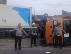 Kecelakaan Beruntun di Sibolangit Merusak Rumah Warga dan Sekolah