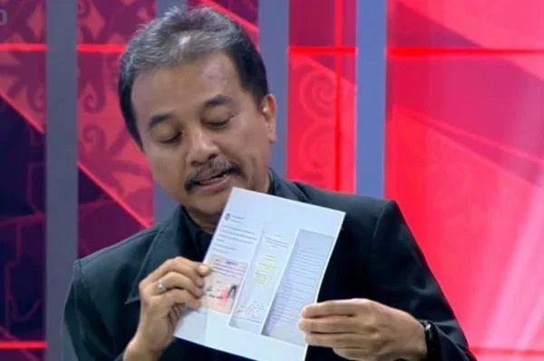 Membedah Keganjilan dalam Skripsi Jokowi menurut Roy Suryo