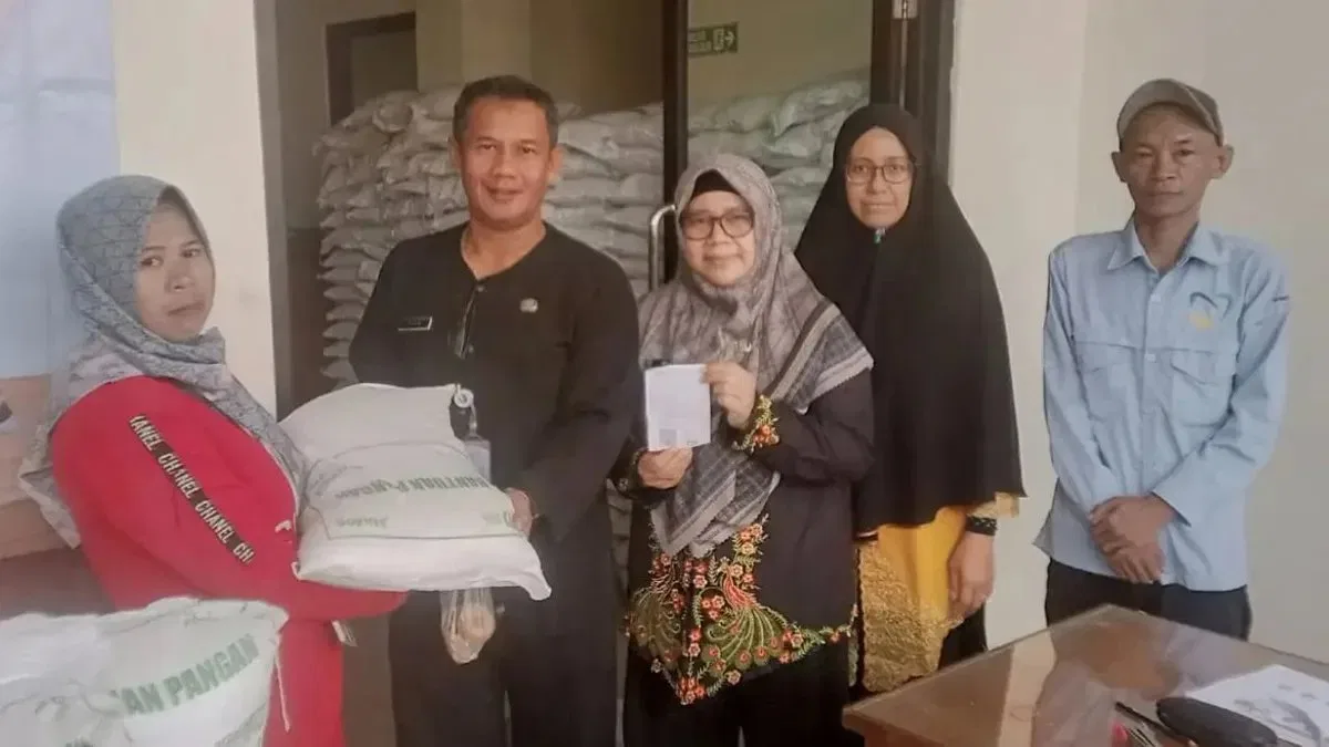 Bantuan Pangan untuk Warga Depok: Komitmen Dalam Mengatasi Krisis Ekonomi