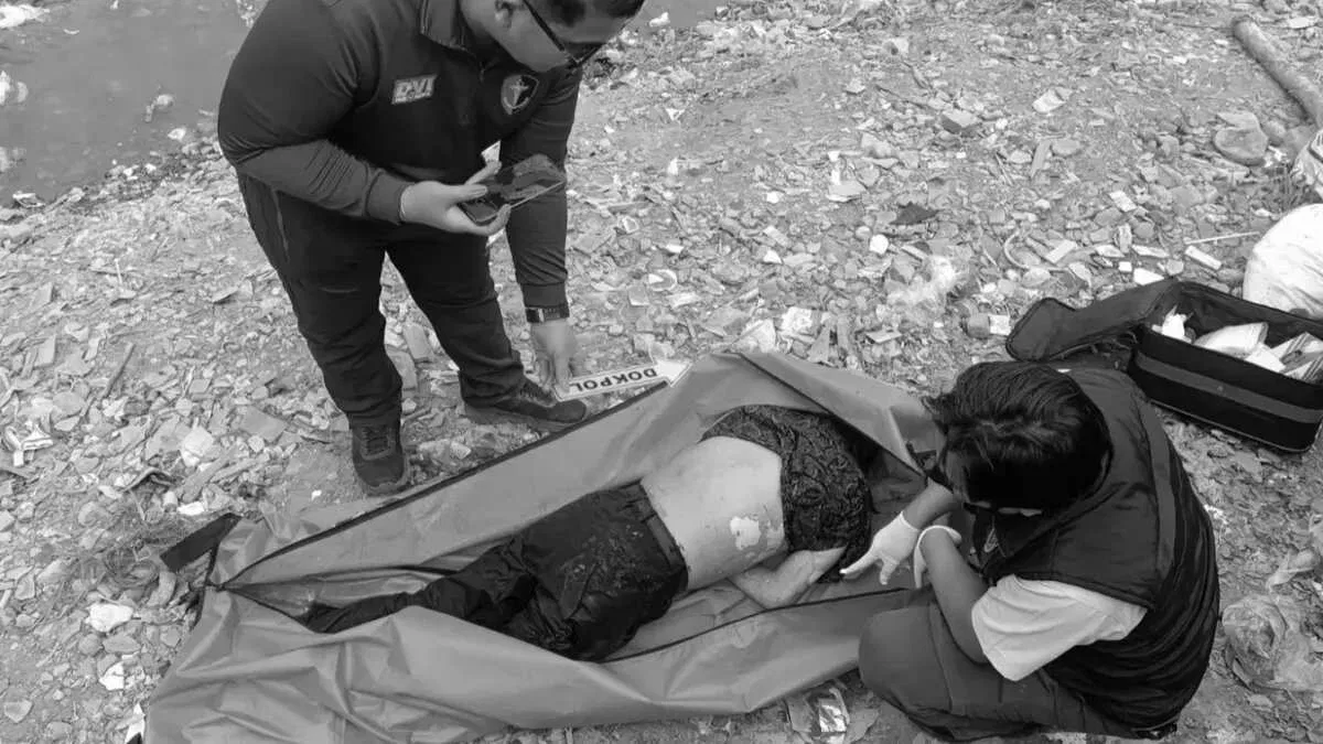 Penemuan Misterius Mayat Pria di Kali Kebon Manggis
