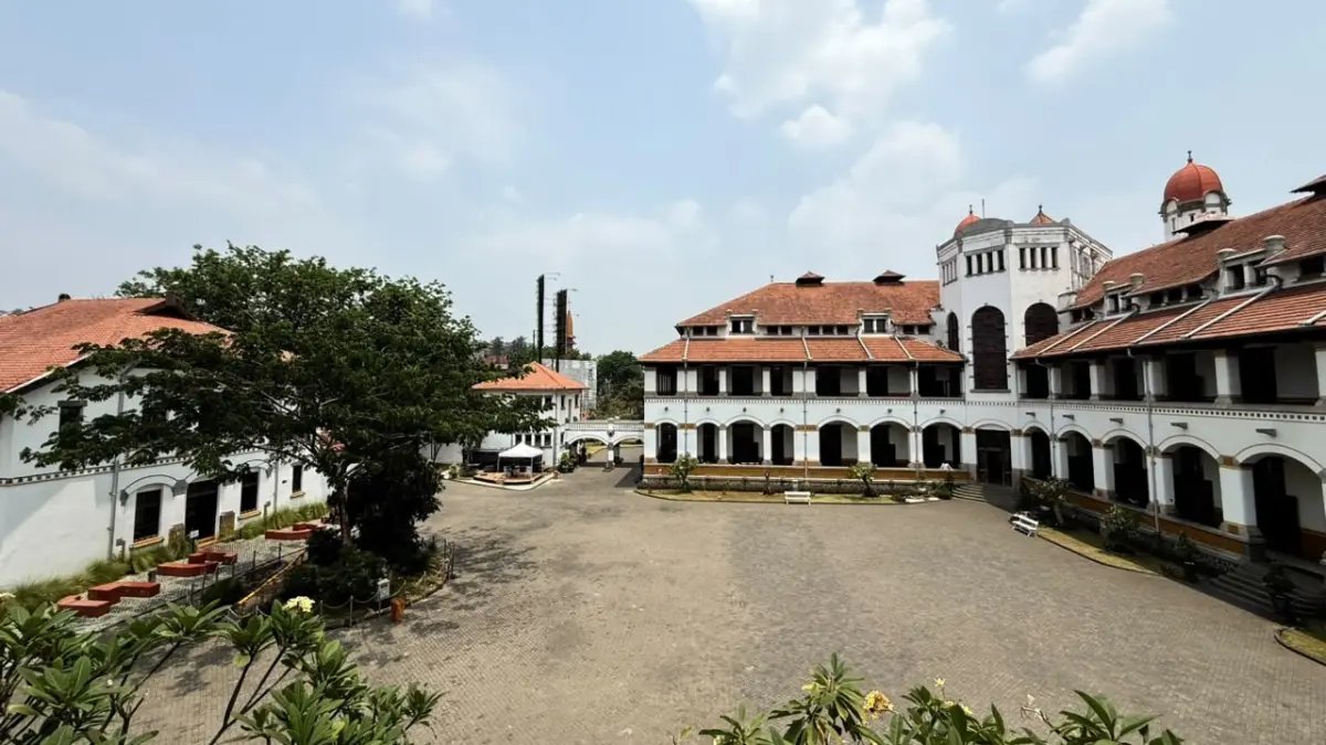 Lawang Sewu: Pesona Warisan Sejarah Perkeretaapian Indonesia
