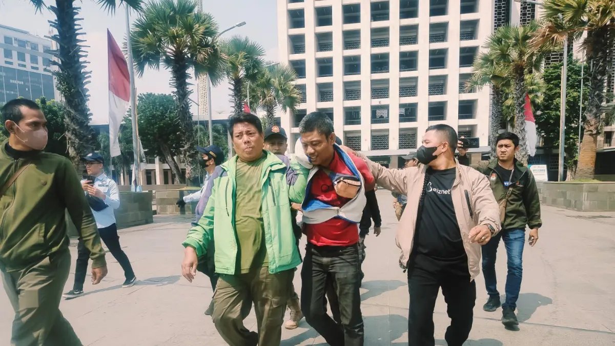 Operasi Penertiban di Masjid Istiqlal: 63 PMKS Diamankan
