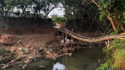 Dampak Limbah Industri Terhadap Sungai Cimanceuri