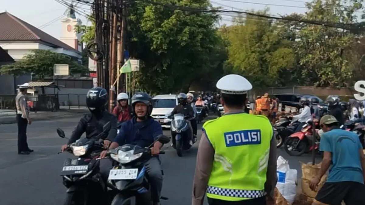 Proyek Galian PDAM Picu Kemacetan Berat di Jalan Raya Cinere