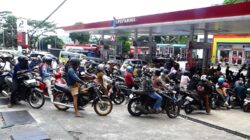 Langkah Pertamina Maluku Atasi Antrean Panjang BBM