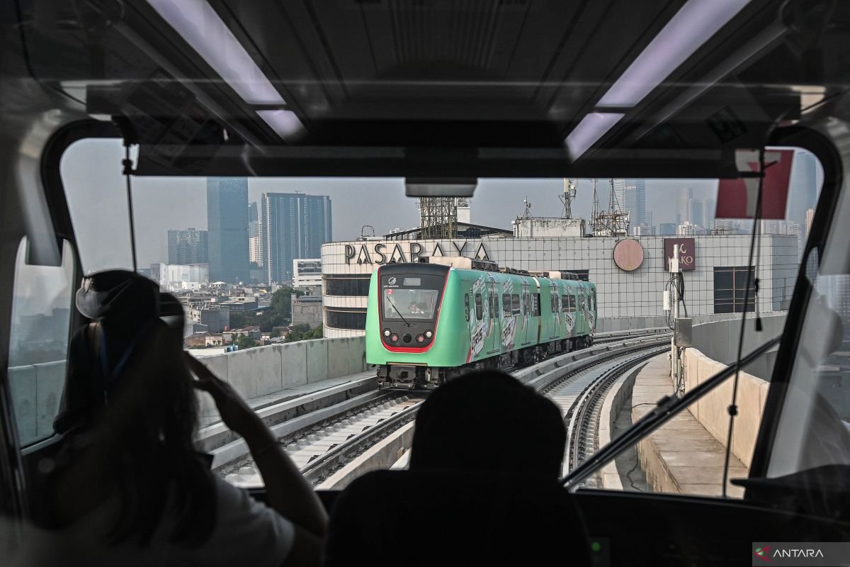 LRT Jakarta Rute Kelapa Gading-Manggarai Mulai Beroperasi dan Dikenakan Tarif Khusus