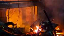 Kebakaran Melanda Kebayoran Lama, 18 Rumah Ludes Terbakar