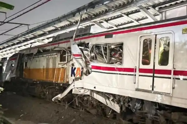Kecelakaan Kereta Argo Bromo Anggrek: Masinis Jadi Tersangka