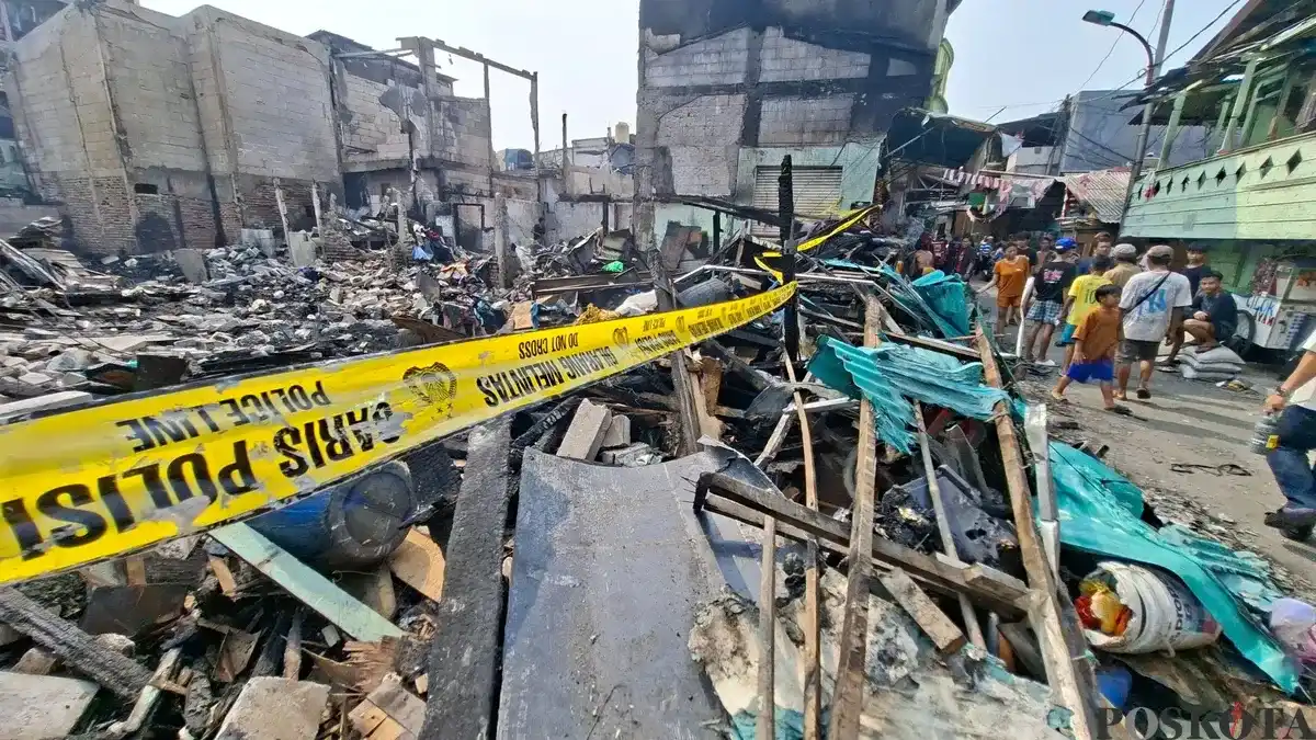 Kebakaran Menghanguskan Permukiman di Ancol
