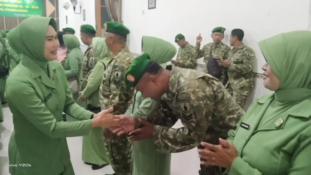 Pabung 0820/Probolinggo Pimpin Upacara Korps Raport Kenaikan Pangkat Bintara Dan Tamtama