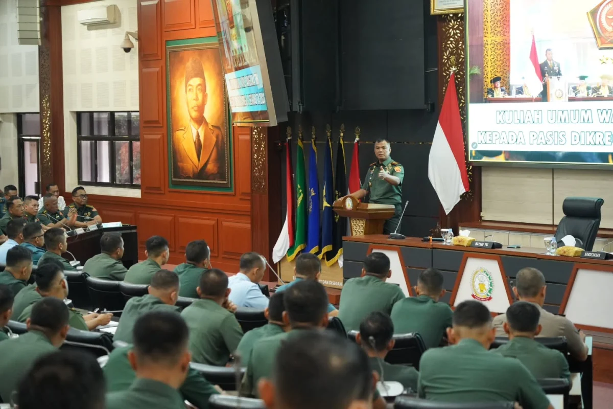Wapang TNI Tekankan Nilai Kepemimpinan kepada Pasis Dikreg ke-68 Seskoad
