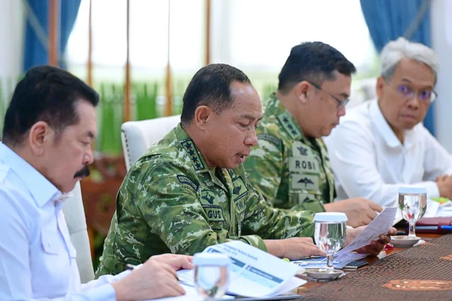 Panglima TNI Hadiri Ratas Penanganan Karhutla Pimpinan Presiden Prabowo Subianto