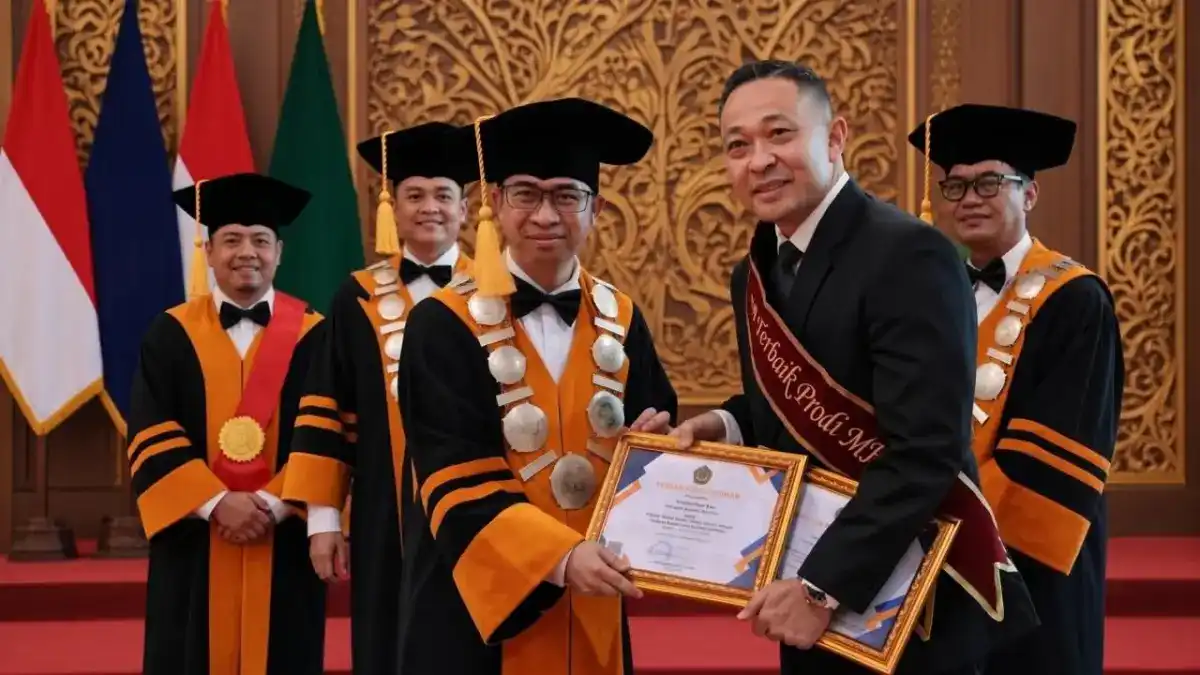 Brigjen TNI Mohamad Iswan Nusi Raih Dua Penghargaan Akademik dari Unjani