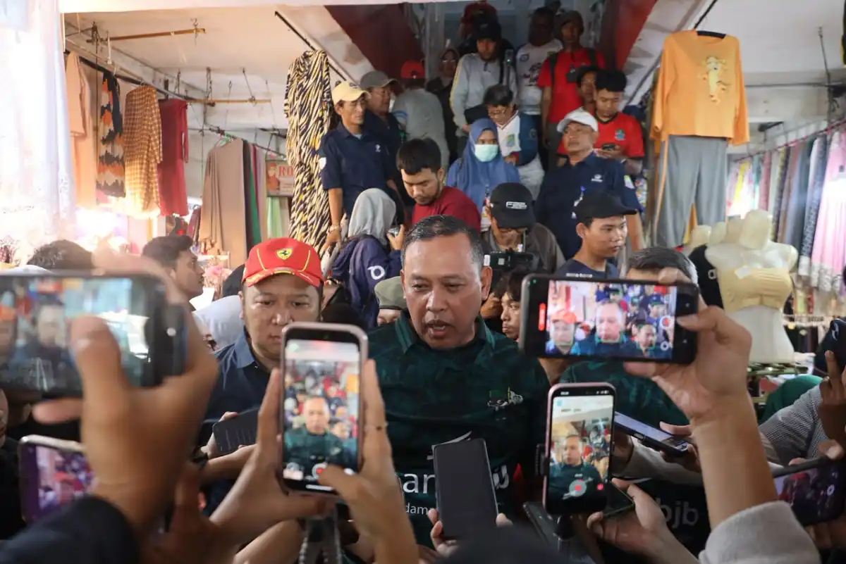 Gebrak Pasar Ramaikan Pasar Baru Bekasi dan Gerakkan Belanja Pedagang Lokal
