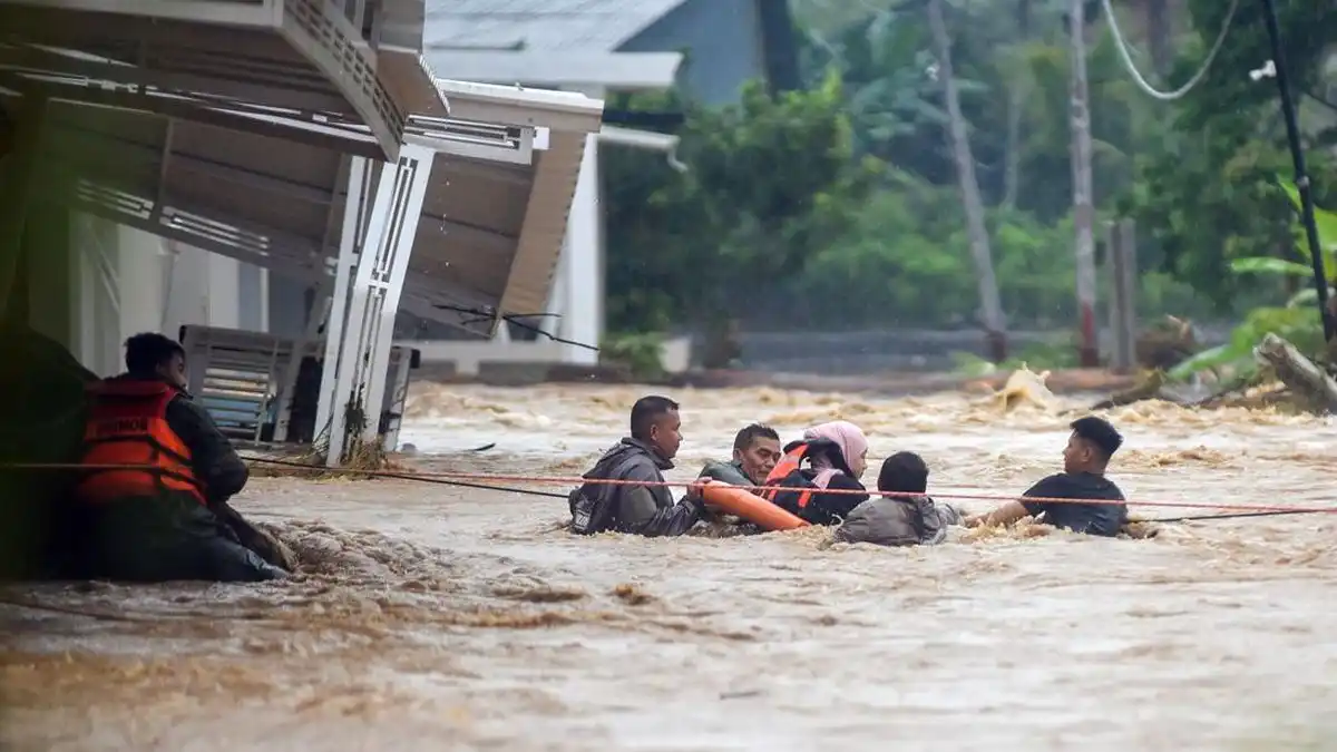 672 Orang dari 3 Kecamatan di Padang Mengungsi Akibat Banjir