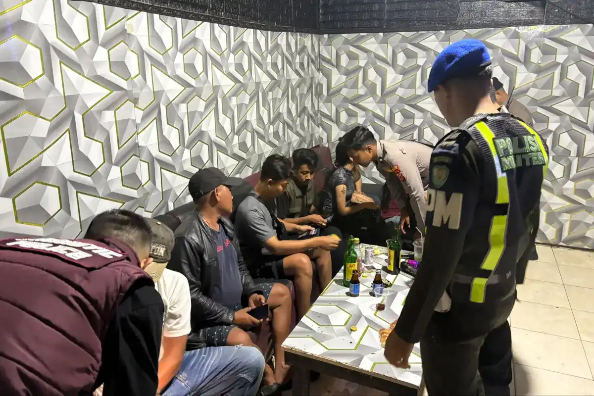Razia Gabungan di Cangkuang Ungkap Konsumsi Narkoba dan Sita 12 Obat Keras