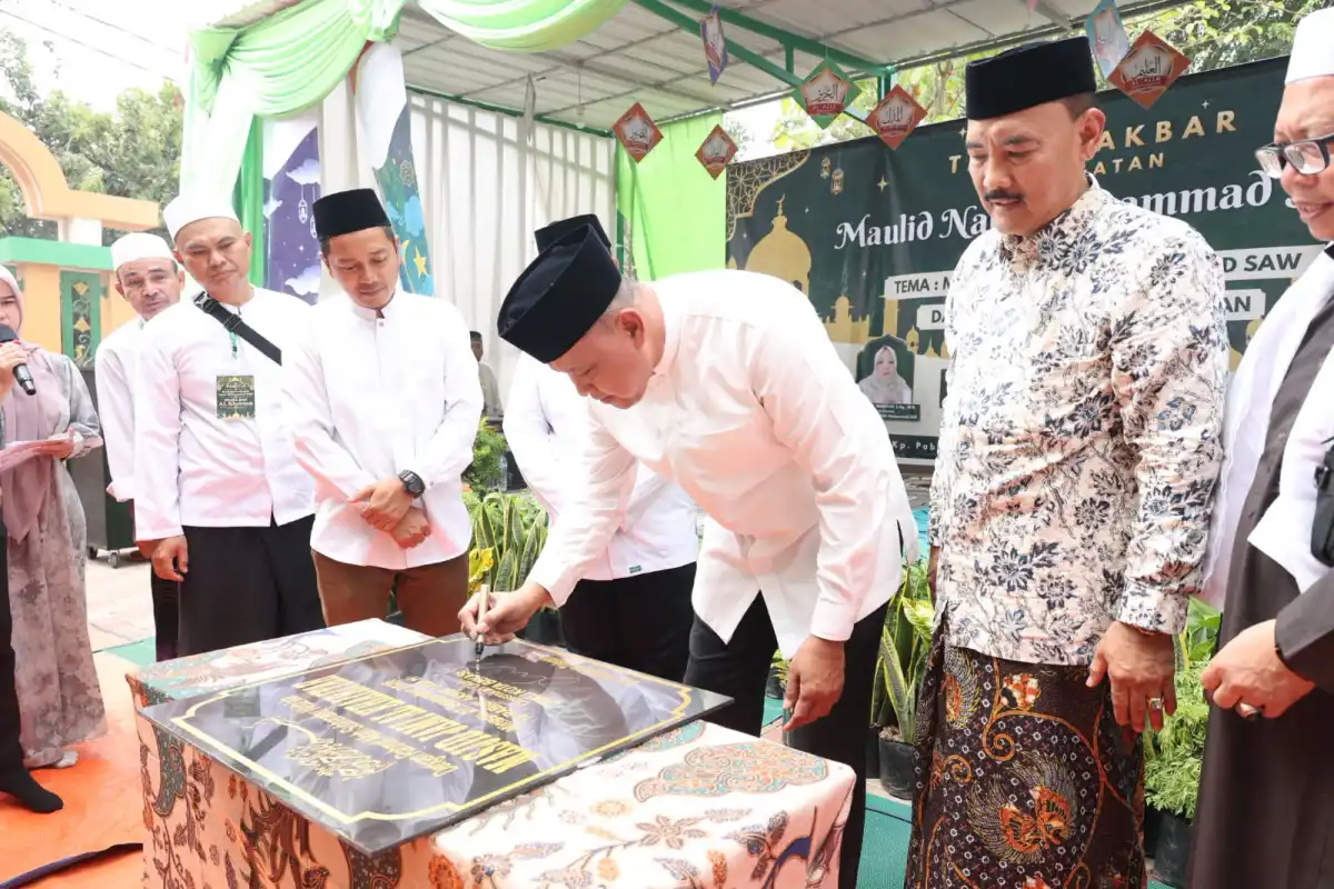 Peresmian Masjid Jami Al-Khairiyah Berlangsung Bersamaan dengan Peringatan Maulid Nabi di Cimuning