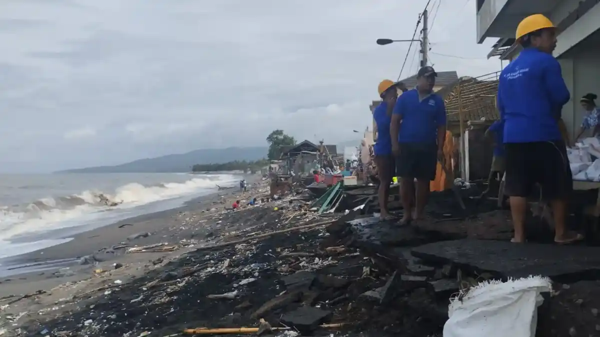 BMKG ZAM Ingatkan Potensi Banjir Rob di Pesisir NTB hingga 18 Oktober