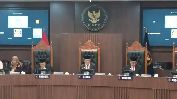 Dua Aduan Etik Masuk ke DKPP Terkait Syarat Pendidikan Wapres Gibran
