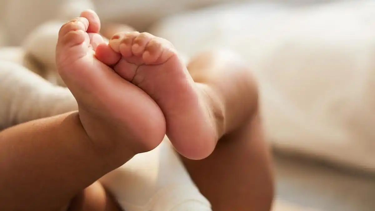 Kondisi Kritis Bayi Alena Setelah Diduga Diberi Telur Mentah, Dokter Jelaskan Risikonya