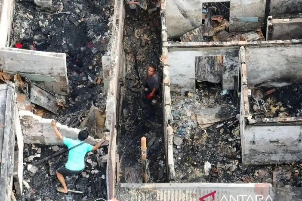 Pengungsi Kebakaran Kramat Pulo Diprioritaskan Mendapat Kebutuhan Dasar