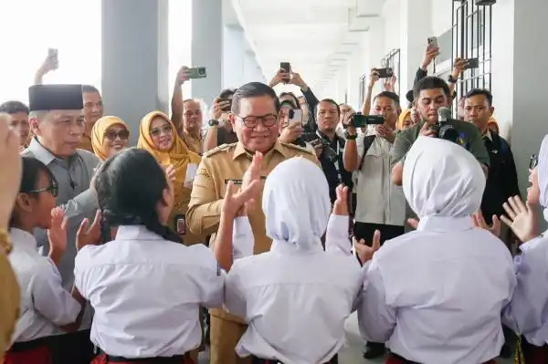 Pramono Anung Tegaskan Revitalisasi Sekolah Tua di Jakarta Berlanjut