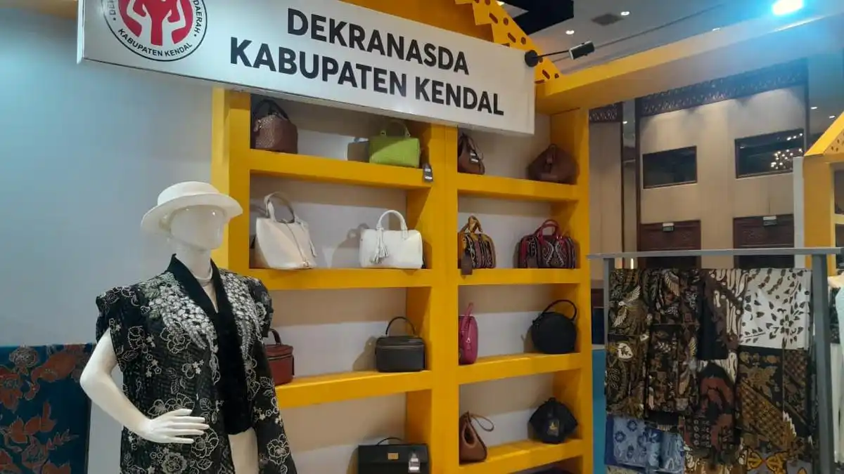 Dari Penggembala ke Perajin: Kisah Pemberdayaan di Balik Tas Kulit Kendal