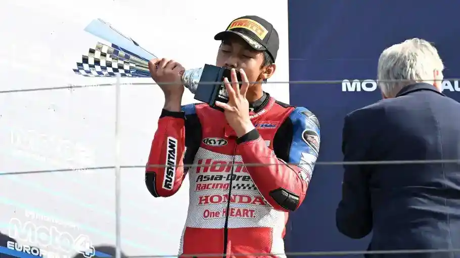 Kiandra Ramadhipa Raih Podium di Misano pada Penutup Musim Moto3 Junior