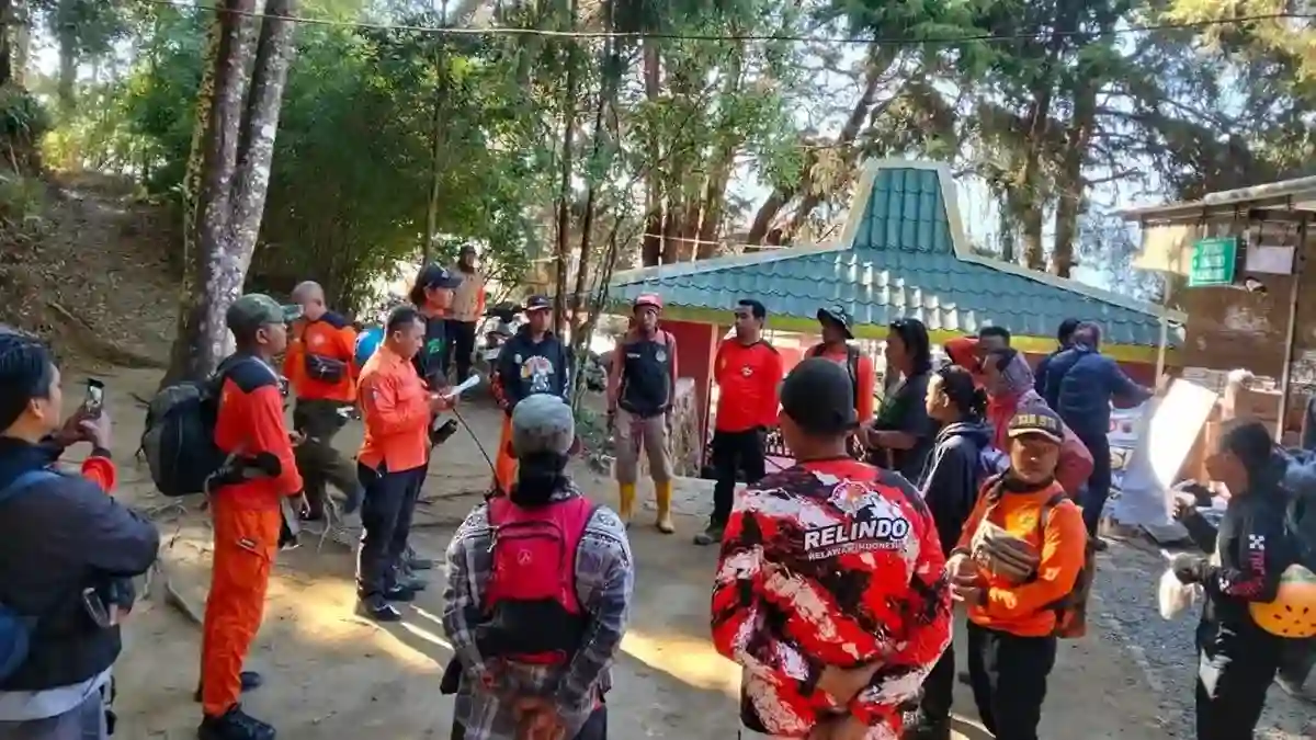 Pemadaman Karhutla di Lawu dan Sumbing Diperkuat dengan Dukungan Helikopter TNI