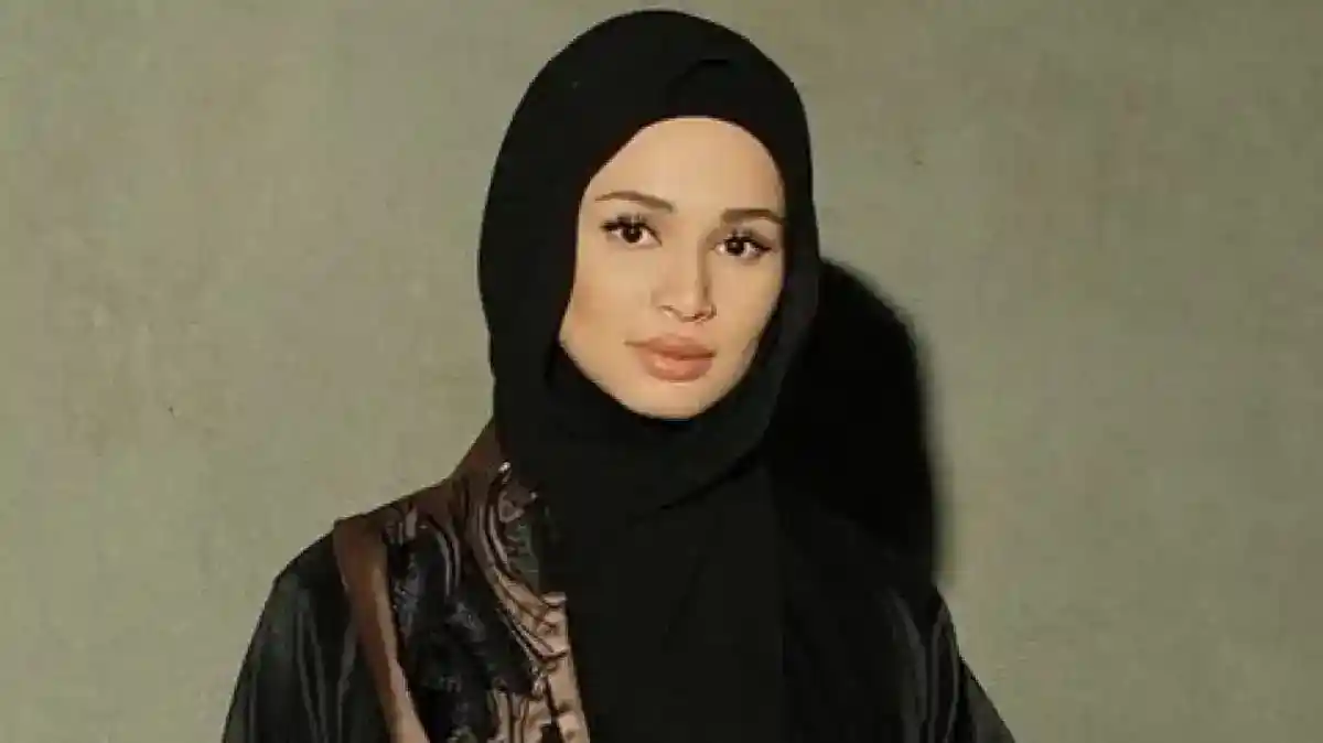Izara Aishah: Dari Sorotan Publik hingga Merintis Bisnis Busana Premium