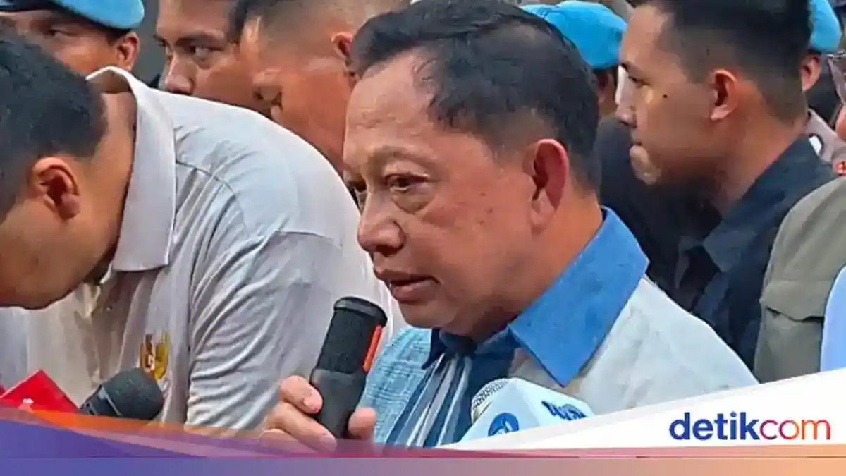 Tito Karnavian Dorong DKI Jakarta Siapkan Dana untuk Perbaikan Rumah Warga
