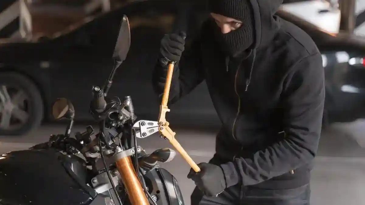 Polisi Kemang Tangkap Terduga Pencuri Motor, Airsoft Gun dan Kunci Letter T Disita