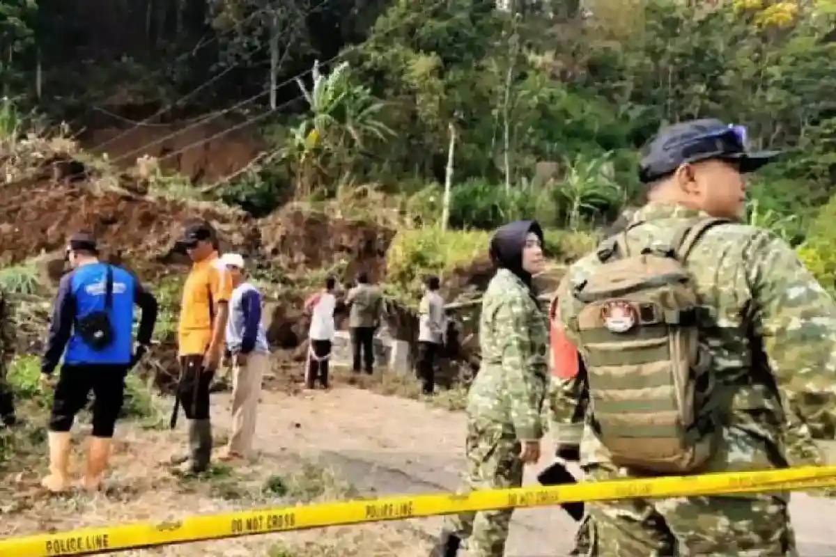 Longsor Tutup Jalur Tapak–Sukowidi, Pembersihan Perlu Alat Berat