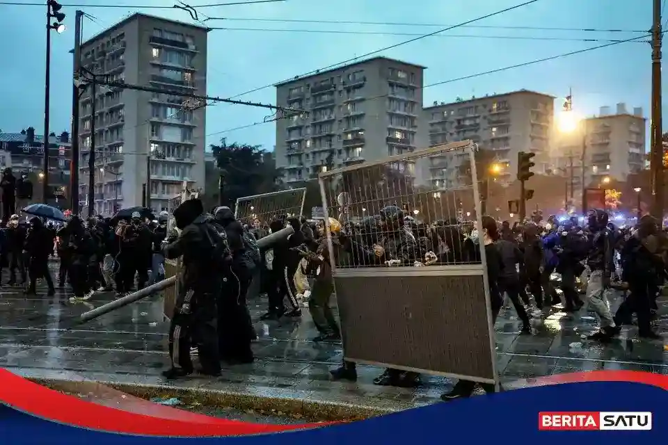 Prancis Minta Operator Siaga Batasi Media Sosial Jika Demonstrasi Ricuh