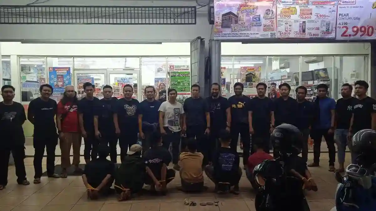 Tujuh Pemuda Ditangkap Setelah Anggota TNI AU Terluka Dibuser di Makassar