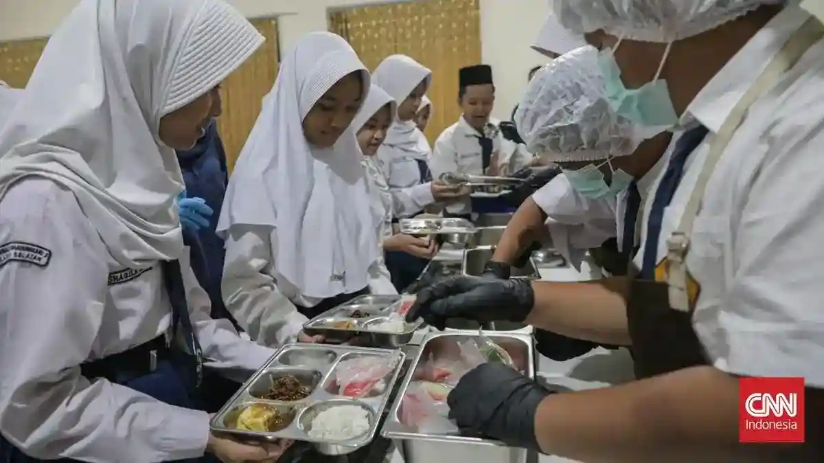 Ratusan Siswa di Dramaga Diduga Keracunan Setelah Menyantap Menu MBG