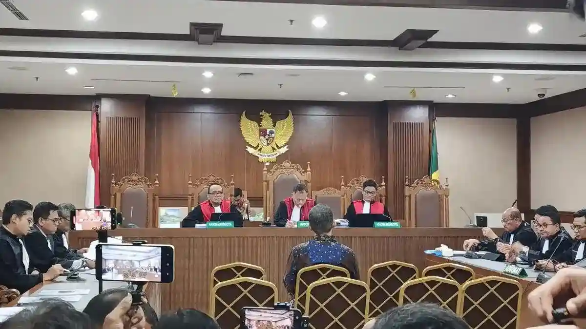 Silmy Karim Hadapi Dakwaan Gratifikasi dan Pemerasan Izin Tinggal WNA
