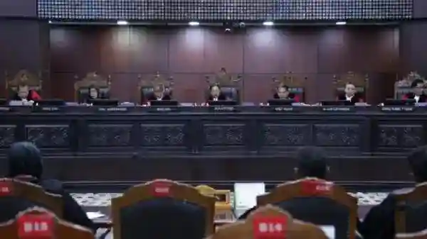 MK Batasi Pemberhentian Sementara Kepala Daerah Berstatus Terdakwa